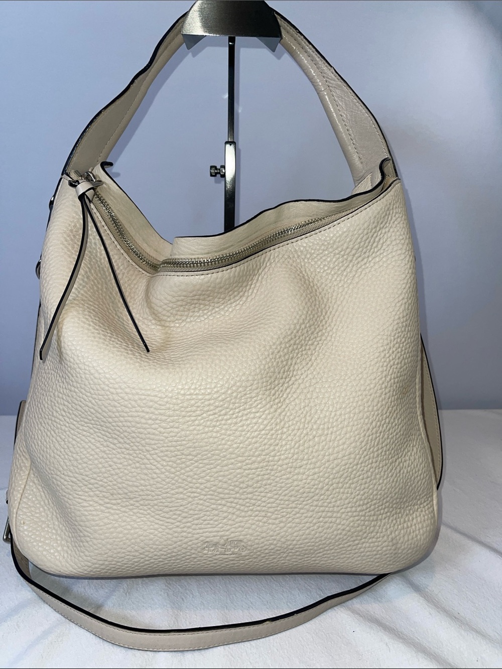 Coach D1421-31623 Legacy Bleecker Sullivan Hobo Ivory Pebbled Leather Crossbody